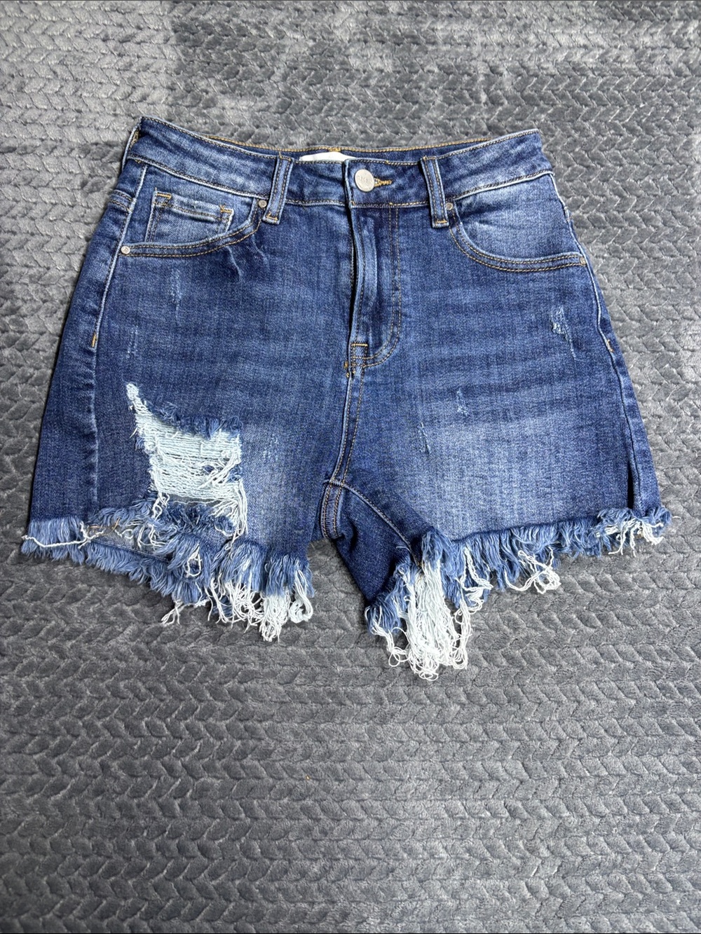 Risen Jeans Frayed Hem Denim Shorts - Blue